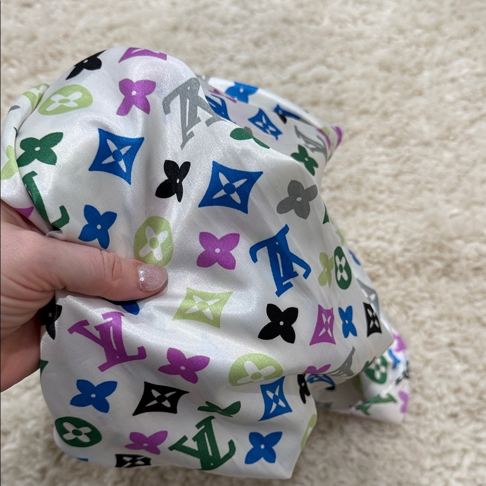 Louis Vuitton Colorful Monogram Scarf - Picture 2 of 3